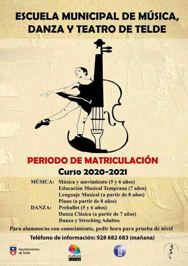 Cartel del periodo de matriculación (Foto TA)